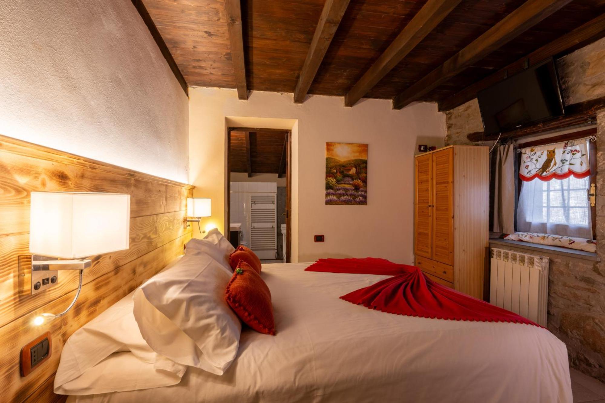 Rifugio Del Firenze Ninfa Hotel Сестола Екстериор снимка